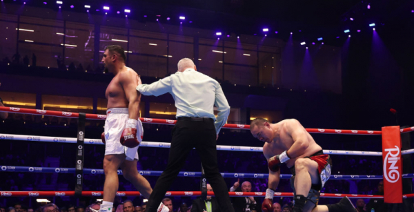  Кабайель вибив Hijei у шостому раунді в битві за тимчасовий титул WBC у Havivey 