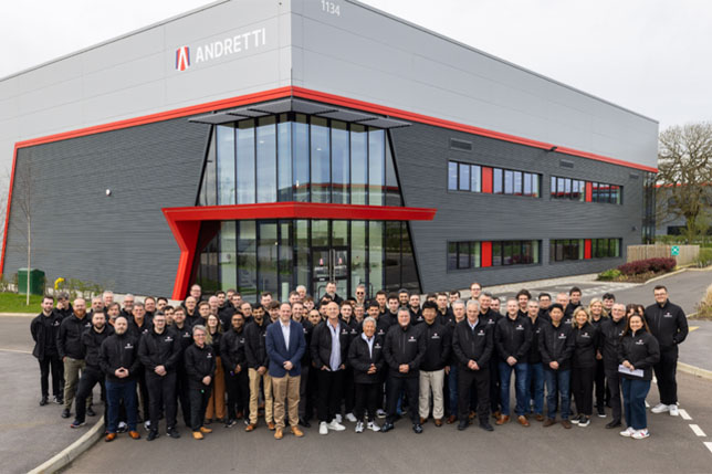 Команда Andretti открыла 60 вакансий в Сильверстоуне