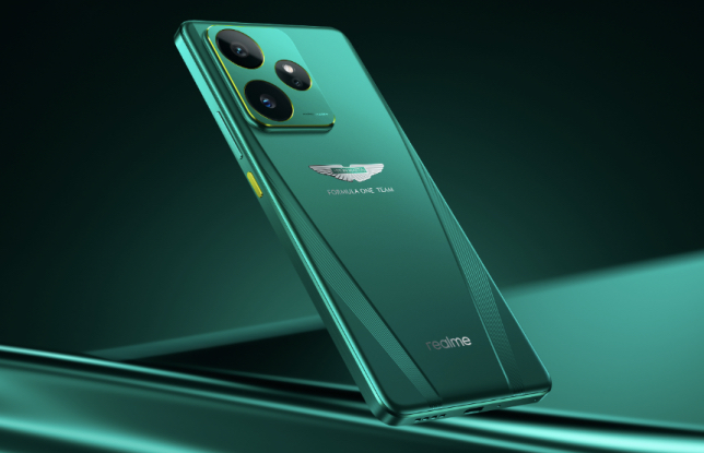 Aston Martin и realme представили GT 7 Dream Edition