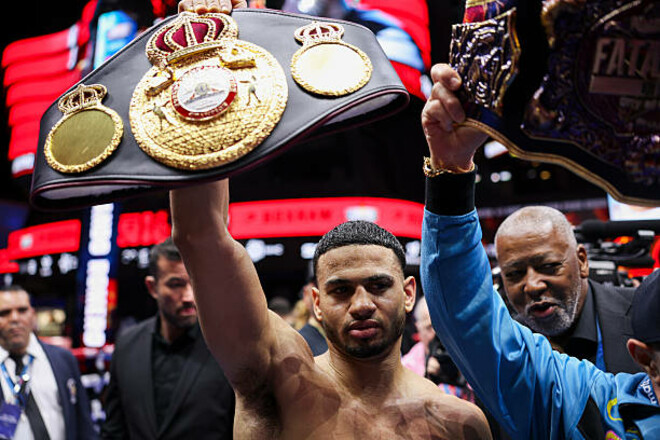 Апсет! Гарсія несподівано провалив бій з Ромеро в битві за пояс WBA
