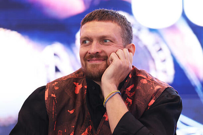 Промоутер Дюбуа пообіцяв зробити Усику шикарний подарунок. Але є умова