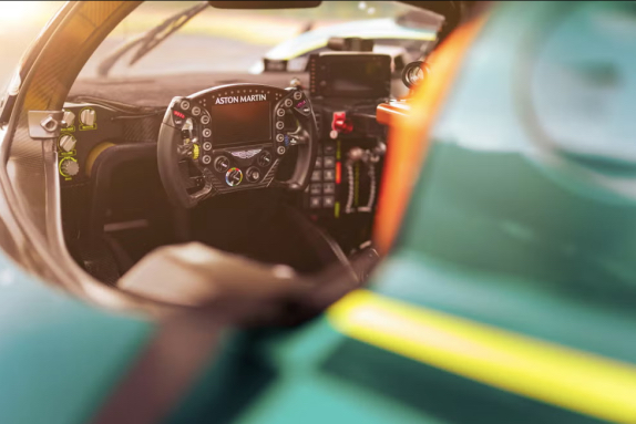 Aston Martin выпустит особую версию гиперкара Valkyrie