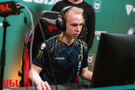 FaZe Clan відправила EliGE у запас по CS2