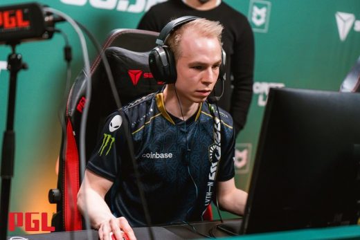 FaZe Clan відправила EliGE у запас по CS2