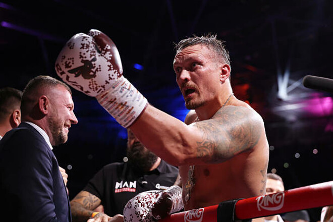 Звинуватив у брехні? Тренер Паркера звернувся до WBO щодо Усика