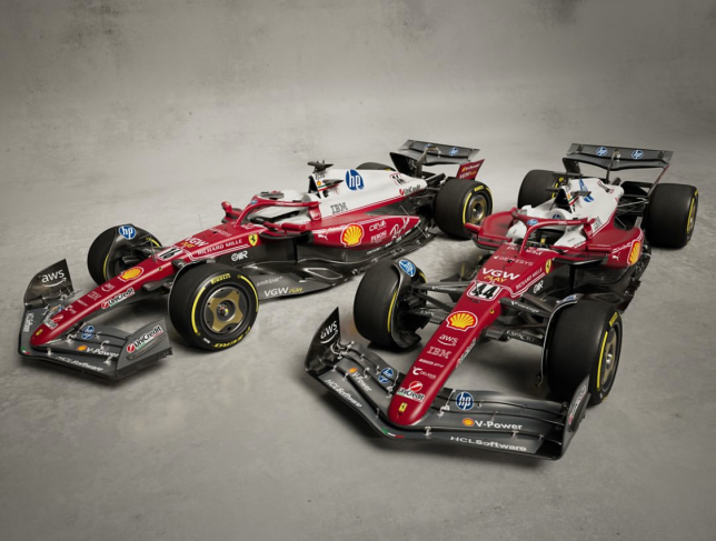 Машины Ferrari в Монце оформлены в честь Ники Лауды