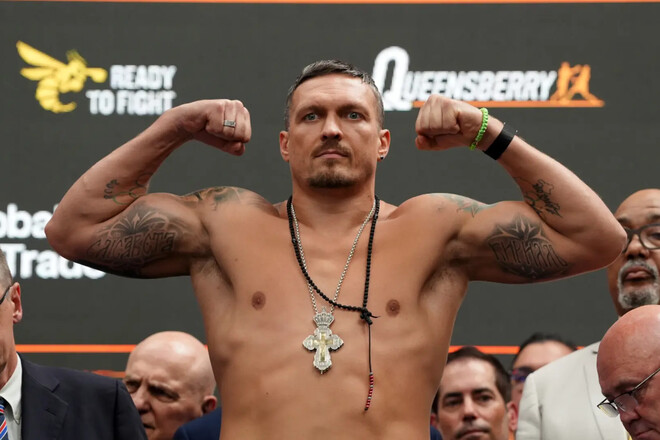 Олександр Усик отримав наказ від WBO. Все через виступ боксера