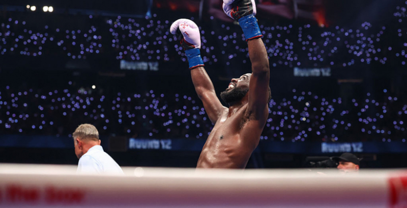 Титул у п’ятій категорії, абсолютний чемпіон світу у трьох дивізіонах, 42 бої без поразок. 10 фактів про велич Кроуфорда