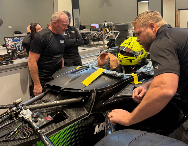 Боттас не уверен, что Шумахеру стоит переходить в IndyCar