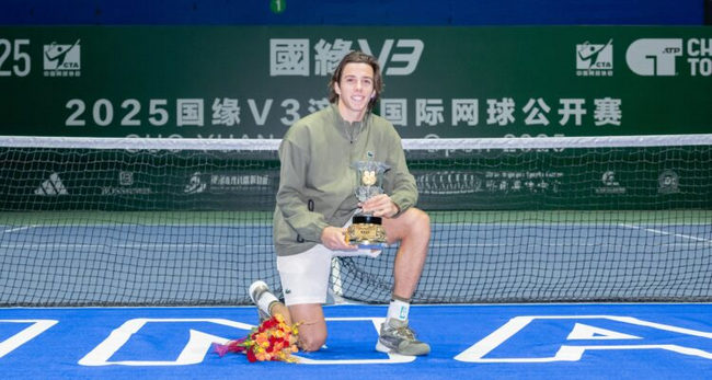 ATP Challenger Tour. Хоїнський виграв четвертий титул у сезоні, тенісист із восьмої сотні рейтингу став чемпіоном у США