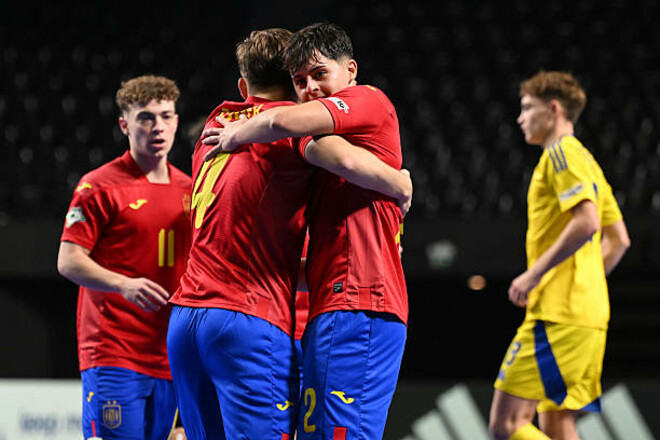 Іспанія і Україна в матчі з 11 голами визначили фіналіста Євро U-19
