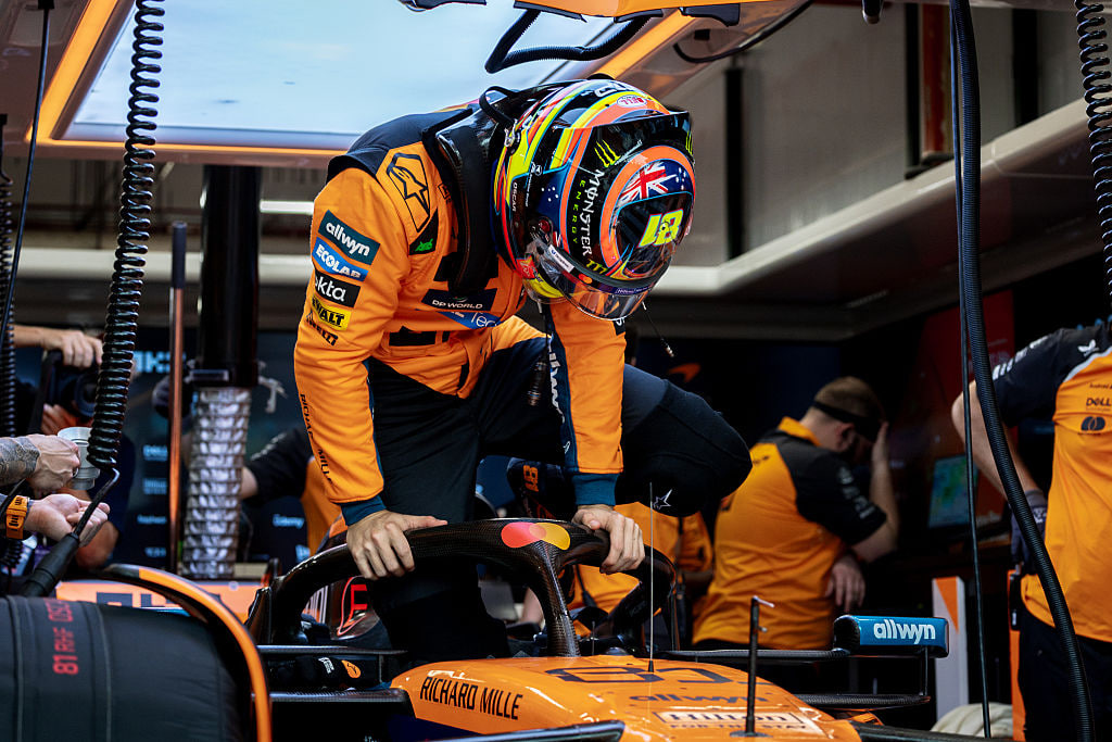 Гран-прі Сінгапуру: тріумф Mercedes і нова драма в McLaren