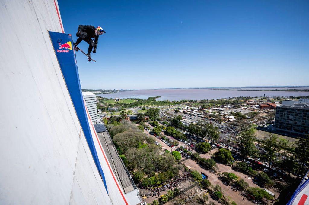 Як Red Bull завоював світ спорту