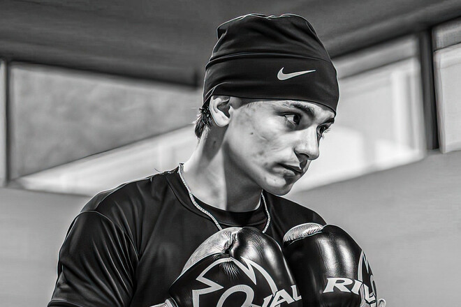 Помер 17-річний син ексчемпіона світу. Він також займався боксом