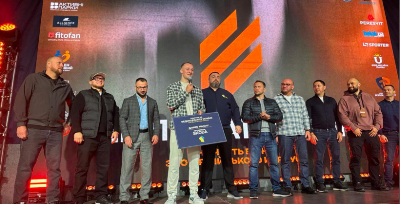 Жасан отримав від Федерації боксу України автомобіль за бронзову медаль ЧС-2025