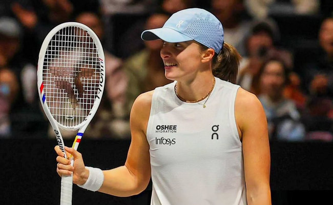World Tennis Continental Cup. Бенчич і Швьонтек принесли перших два очки своїй команді