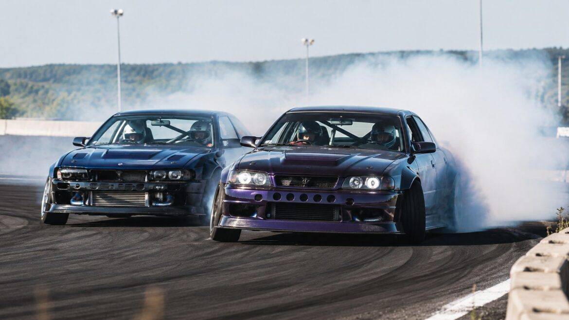 Open Drift.UA 28 червня у Києві: 50 пілотів, кваліфікація, парад і парні заїзди TOP-32 на Chayka Drift Spot. Початок змагального дня — о 12:00, квитки — від 600 грн.