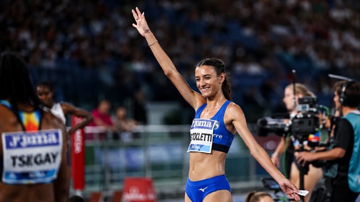 Надія Батоклетті виграла фінал 10 000 м на чемпіонаті Європи-2026 у Бірмінгемі з результатом 31:41.17. Маурен Костер здобула срібло, Яна ван Лент — бронзу.