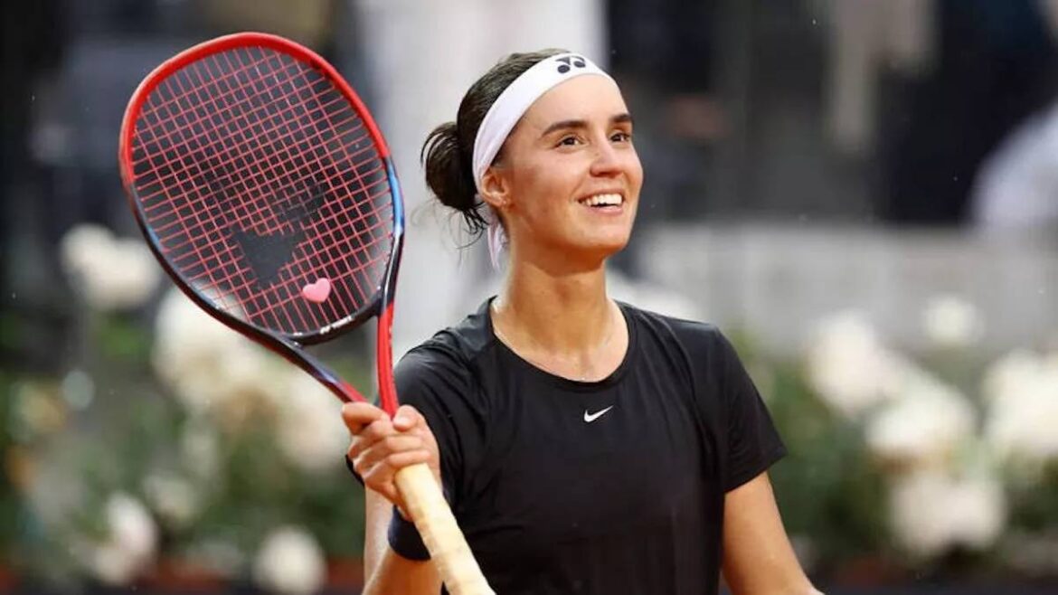 Ангеліна Калініна обіграла Дар'ю Відманову 4:6, 6:4, 6:2 у першому колі WTA 1000 у Цинциннаті. Далі українка зіграє з Еммою Наварро. Рахунок, статистика та деталі матчу. Турнір триває у США.
