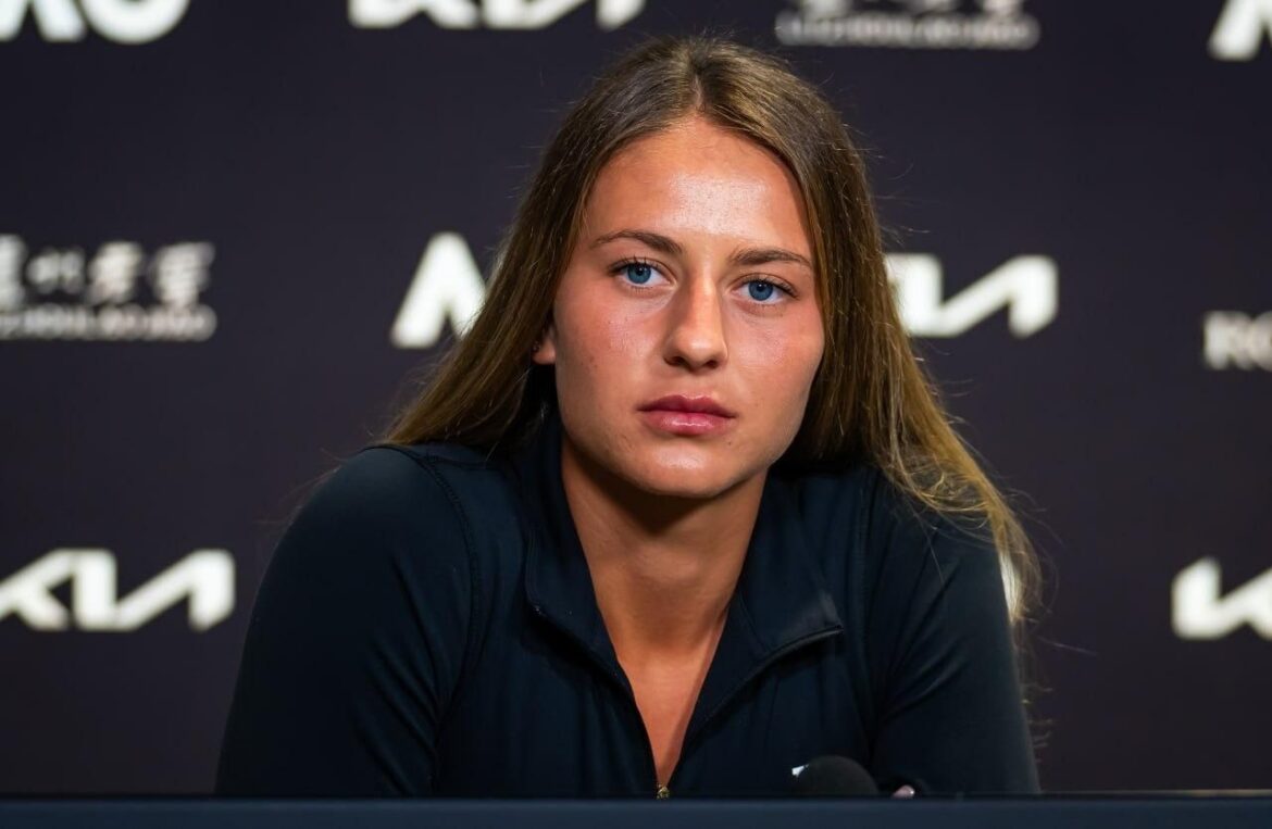 Марта Костюк здобула 50-ту перемогу в основній сітці WTA 1000, обігравши Кетрін Себов у Торонто. Українка стала другою після Еліни Світоліної та вийшла до третього кола турніру.